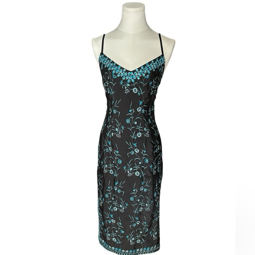Hype Atelier Sexy Black & Blue Floral Embroidered Dress